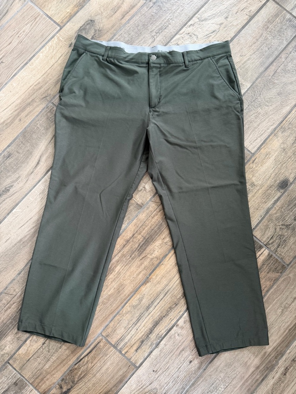 Adidas Men’s Golf Pants, Olive Green, Size 42x30